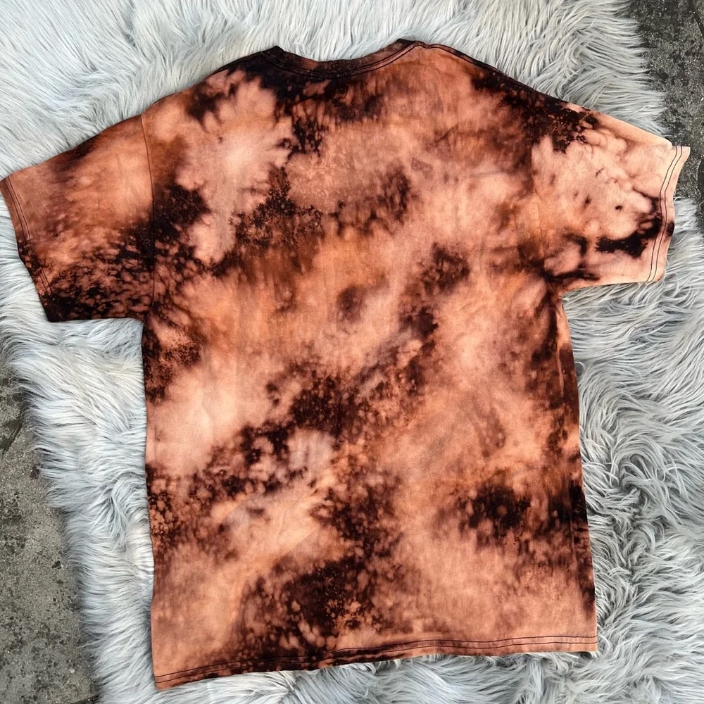 T-Shirt - Picture 3 of 3